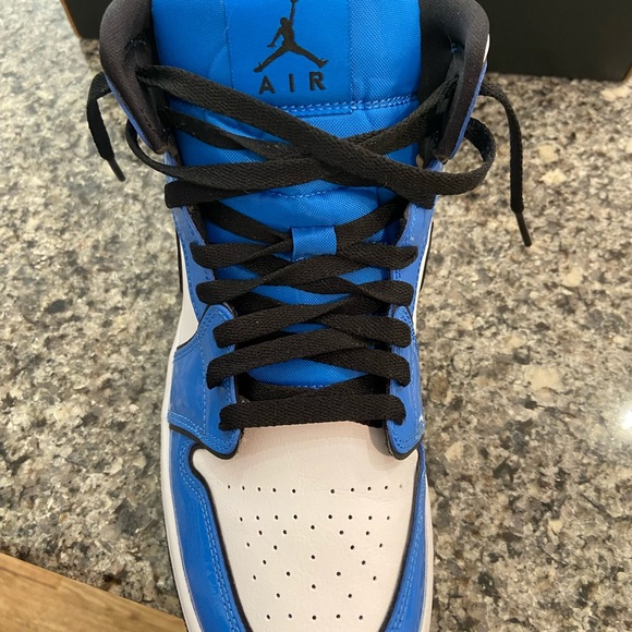 Jordan 1 SE Signal blue size 8.5 with box - Picture 4 of 6